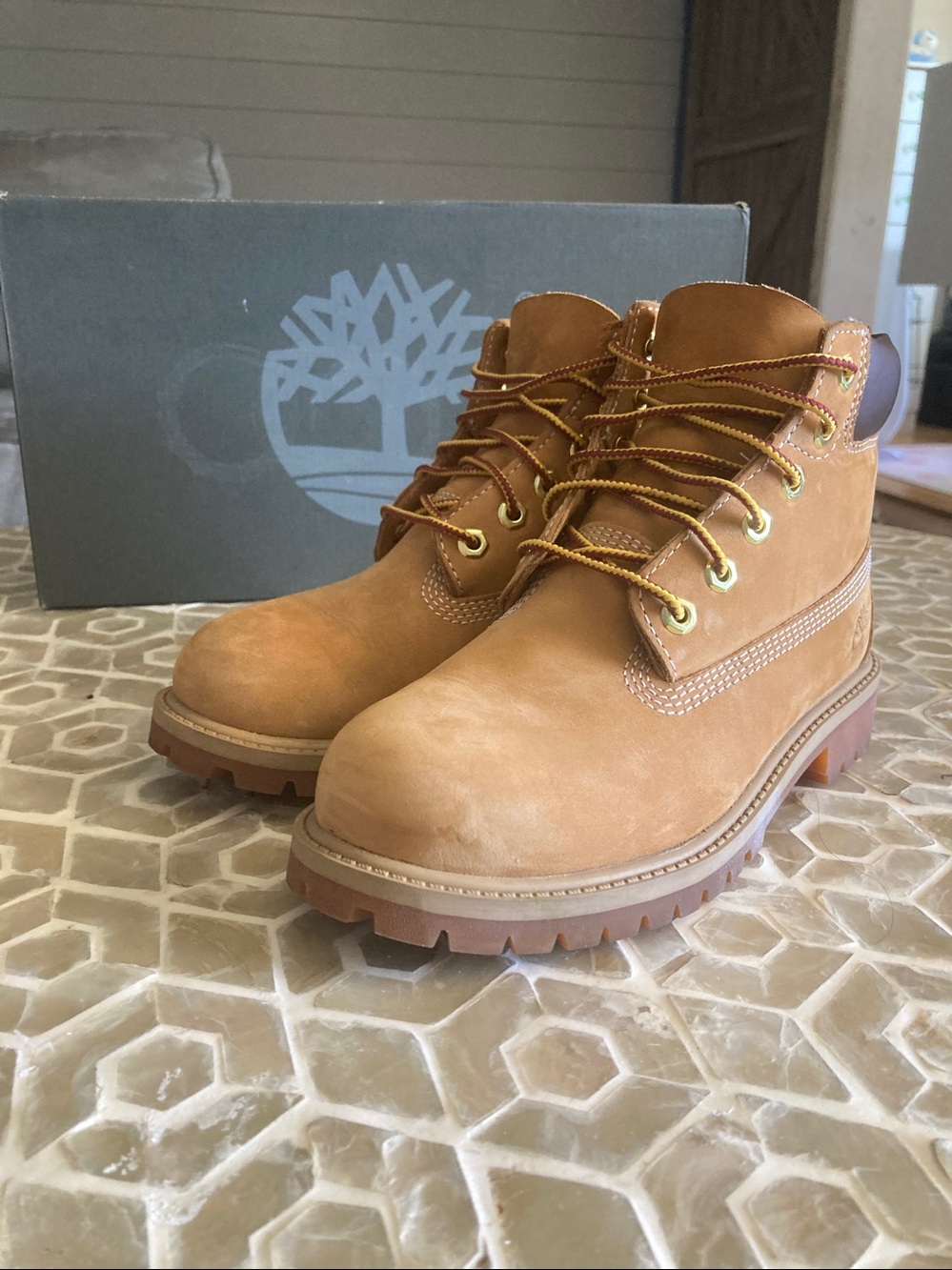 Timberland Youth Premium Unisex 6-Inch Waterproof Boot in ‘Wheat Nubuck’ - Picture 5 of 11